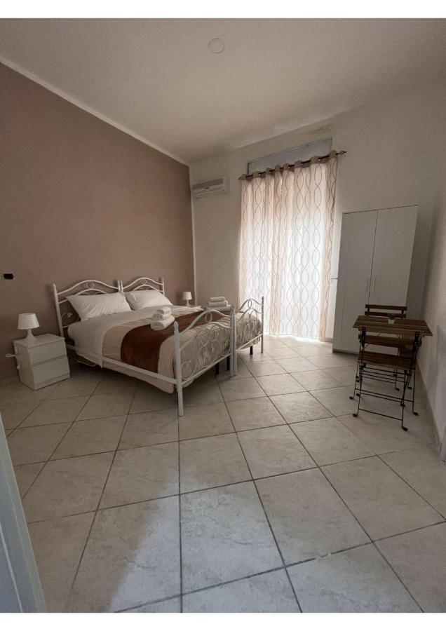 La Svolta Rooms Неаполь Экстерьер фото