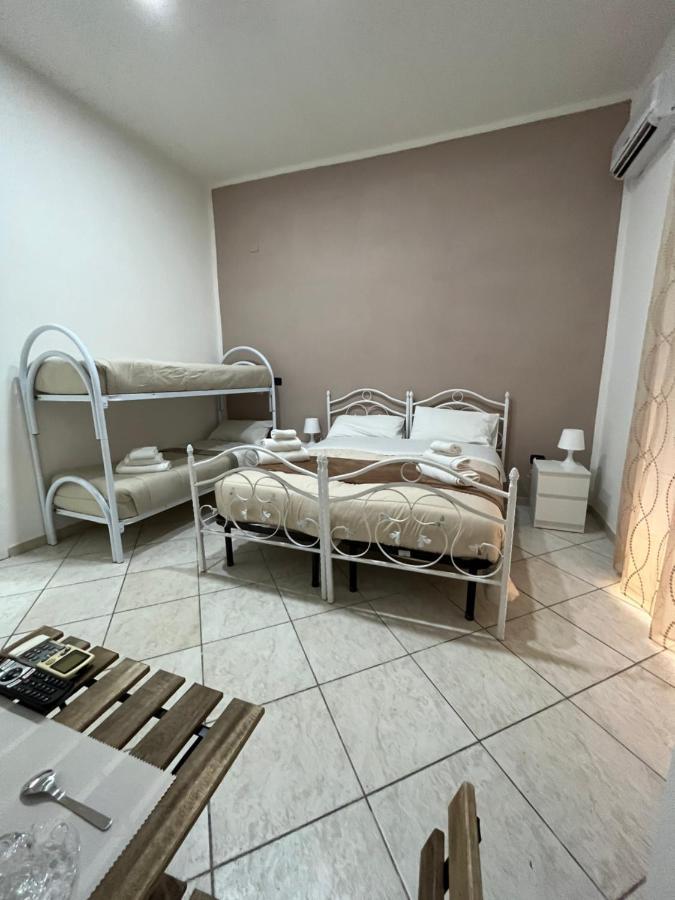 La Svolta Rooms Неаполь Экстерьер фото